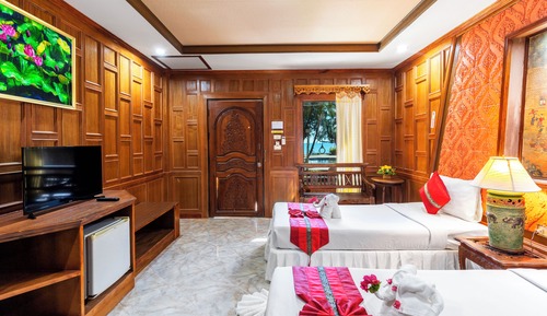 Villa Twin Room with Pool View