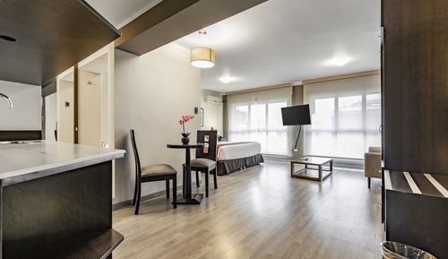 Deluxe Studio Suite