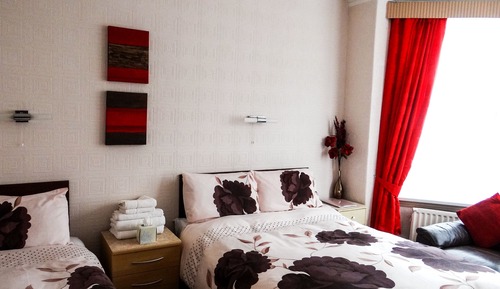 Family Room (Room 6)