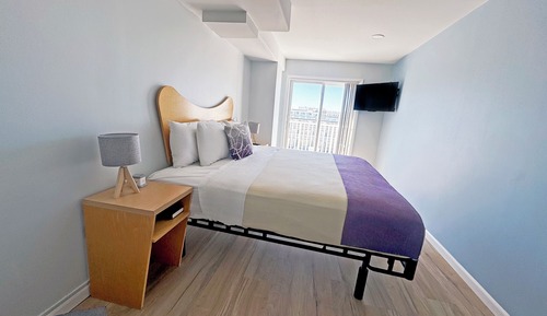 Standard Room, 1 King Bed