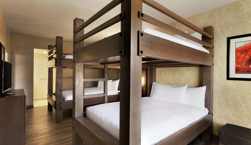 Master Suite, 2 sets of Queen Bunk Beds, Non Smoking