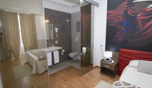 Studio Suite, City View