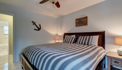 Junior Suite, 1 King Bed with Sofa bed, Patio, Garden View