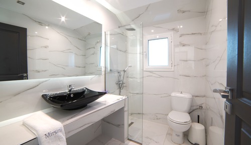 Deluxe Apartment (111-113)