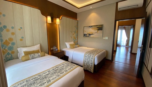Presidential Suite