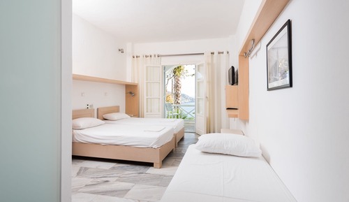 Standard Triple Room, Sea View