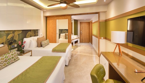 Junior Room, 2 Double Beds
