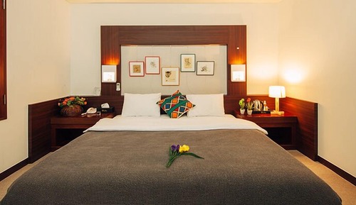 Suite - Free Airport Suttle