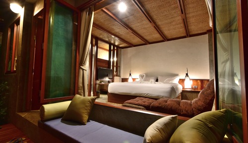 Deluxe Room, 1 King Bed, Beach View, Beachfront