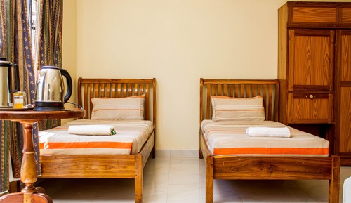 Twin Room, Shared Bathroom