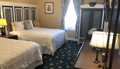 Family Room, 2 Queen Beds, Private Bathroom (Family Room 2)