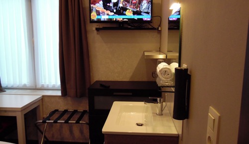 Standard Double Room, Bathtub (External Bathroom)