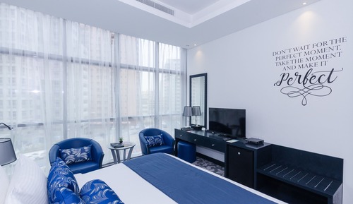 Club Room, 1 King Bed (Club)