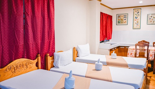 Grand Room, Multiple Beds