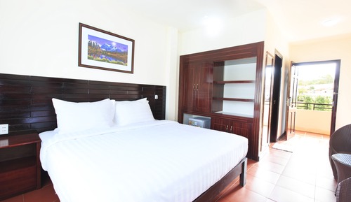 Deluxe Room, 1 King Bed