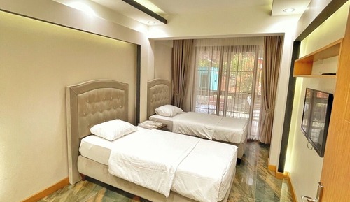 Elite Suite