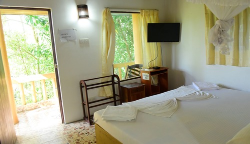 Basic Double Room, 1 Double Bed, Garden View