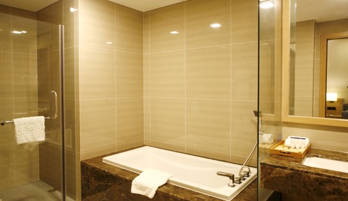 Suite Double with Window