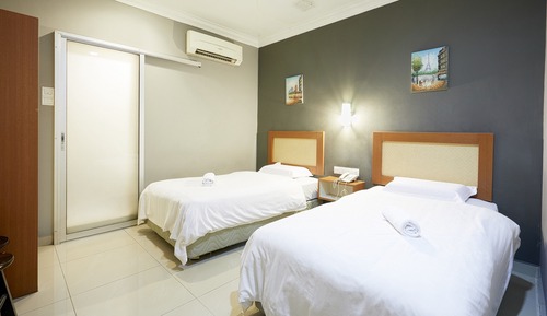 Standard Twin Room