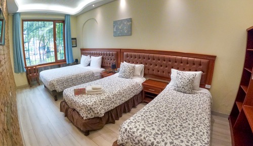 Triple Room