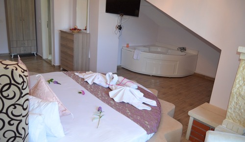 Honeymoon Double Room, 1 Double Bed, Jetted Tub