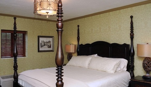 Signature Room, 1 King Bed