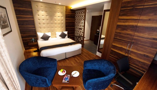 Service Apartment