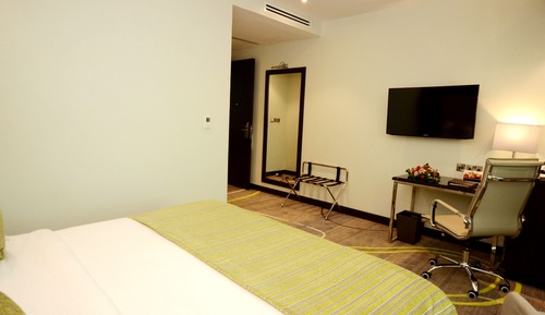Standard Room, 1 King Bed