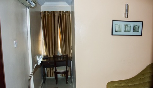 Deluxe Suite