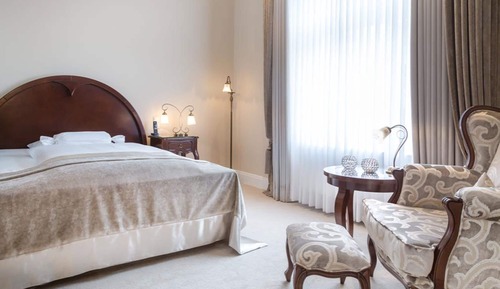 Single Room (Landseite)