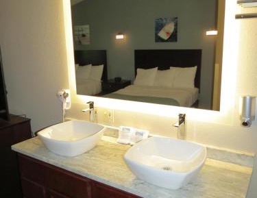 Suite with Lake View