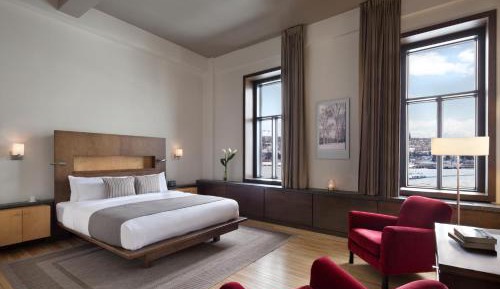 Deluxe King Room