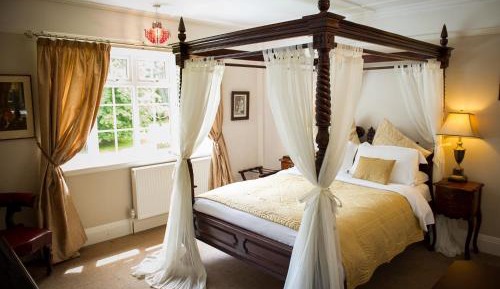 Luxury King Size Four Poster