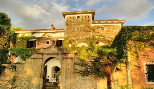 Five-Bedroom Villa