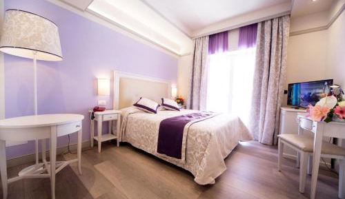 Classic Double or Twin Room with Sea View