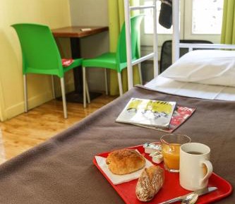 Bed in 6-Bed Mixed Dormitory Room with Private Bathroom