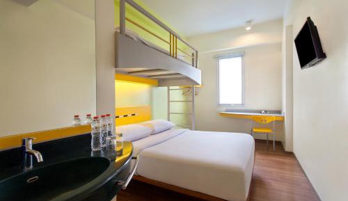 Queen Room with Bunk Bed
