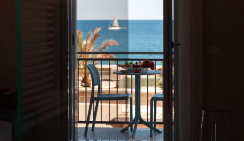 Deluxe Suite with Sea View