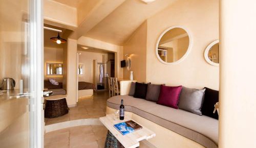 Junior Suite with Outdoor Hot Tub and Caldera View