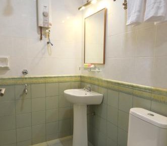 Standard Queen Room
