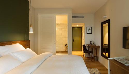 Executive Spa Room (Free Massage for one person included-Adults Only)