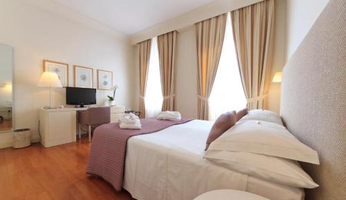 Top Floor Grand Suite