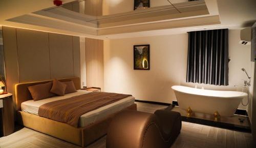 Double Room with Spa Bath