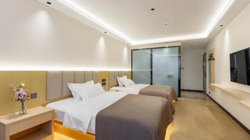 Superior Twin Room with Garden View