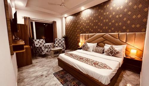 Superior King Room