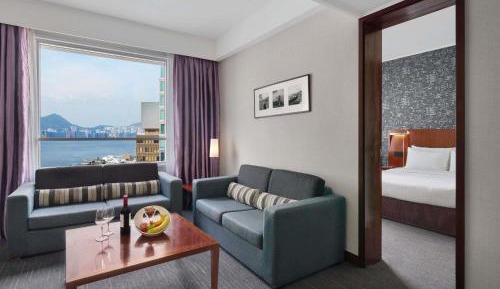 Suite with 1 Queen Size Bed
