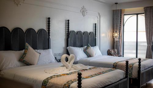 Suite with Pool View