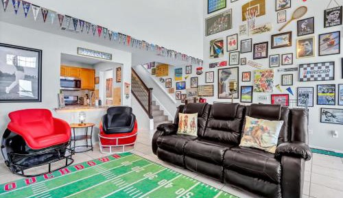 Three-Bedroom Holiday Home 
