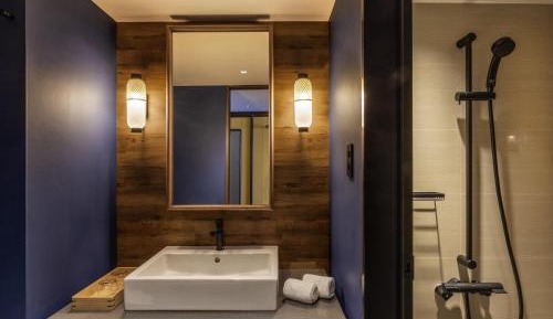 Superior Room with One Double Bed and One Single Bed - Non Smoking