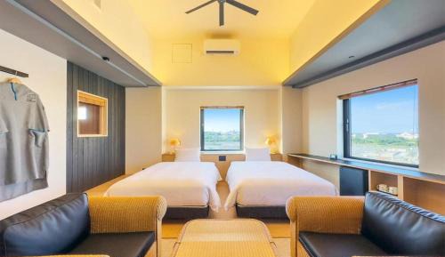 Twin Room with Private Bathroom
